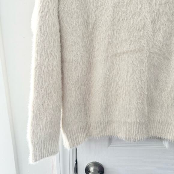 Mersea Iced Latte Cream Chalet Mockneck Fuzzy Knit Kangaroo Pocket Sweater S/M - Picture 13 of 15